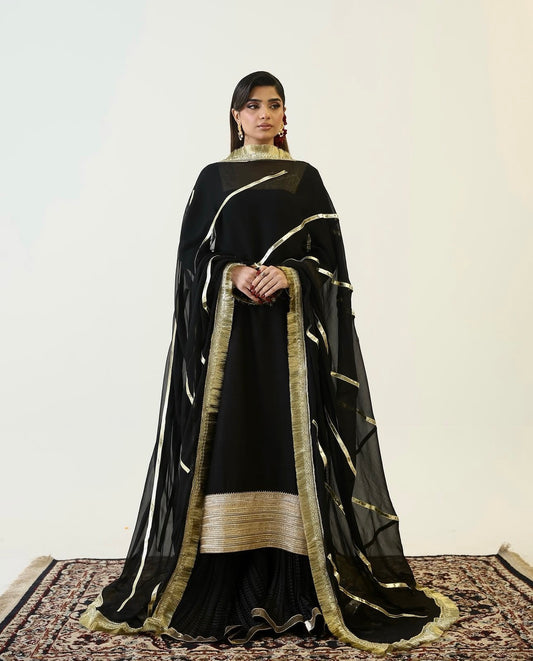 Noor Black